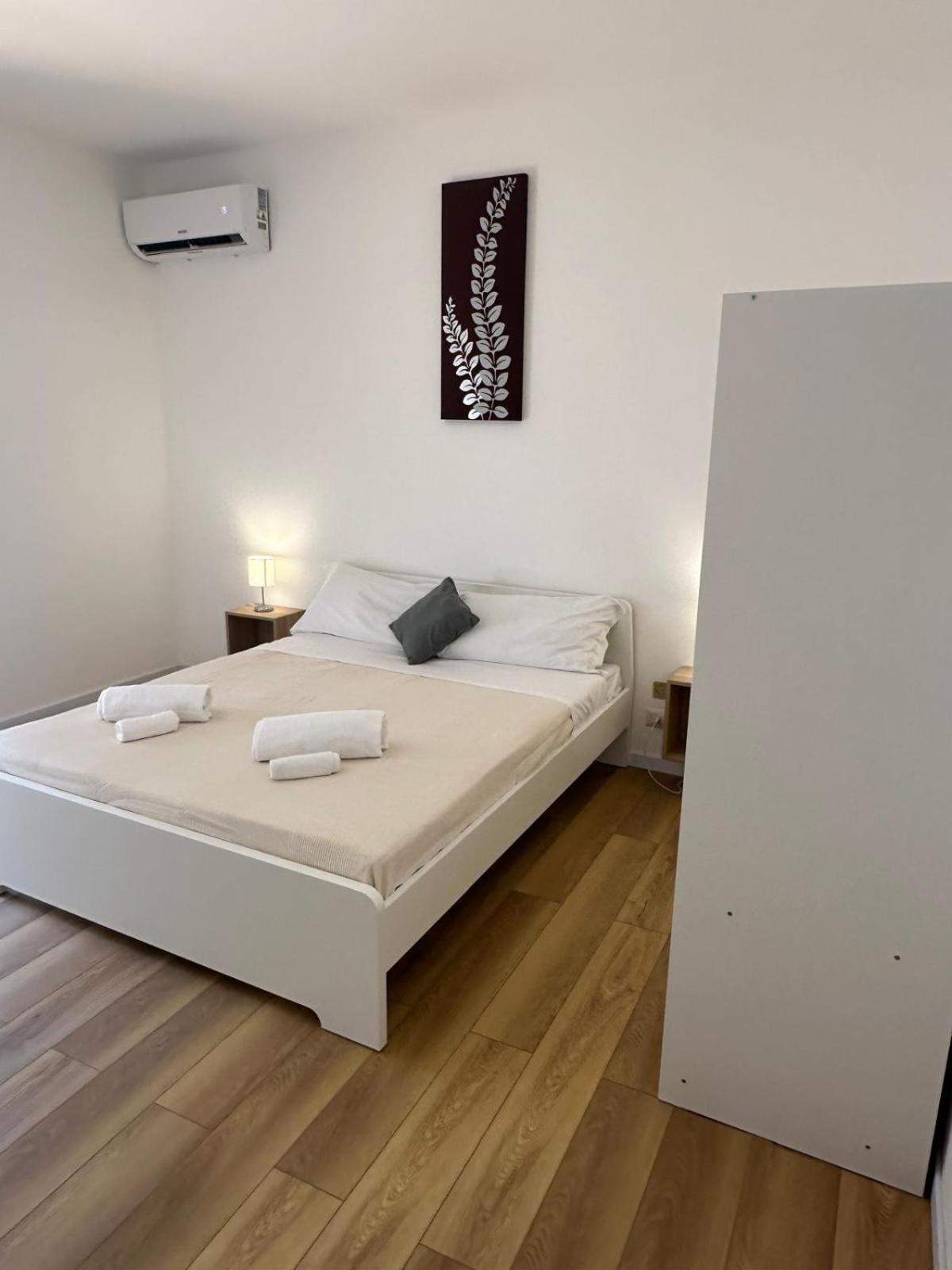 We Home Taormina Center With Parking ภายนอก รูปภาพ