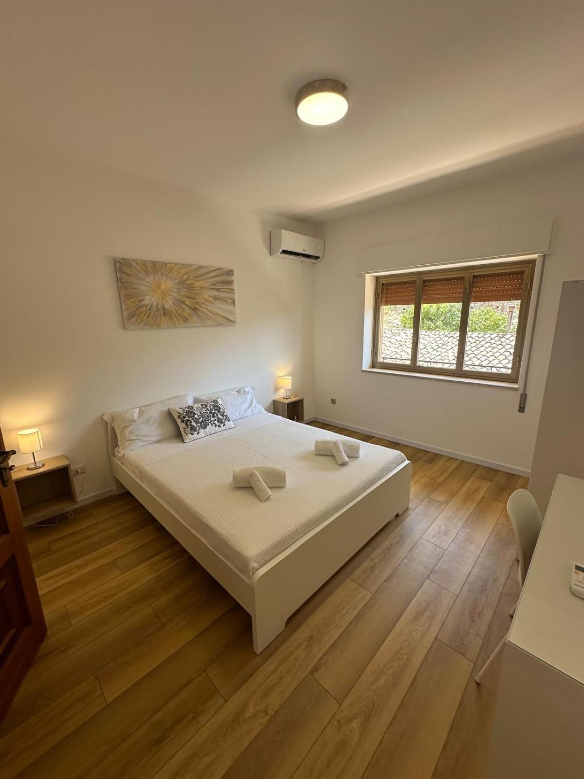 We Home Taormina Center With Parking ภายนอก รูปภาพ